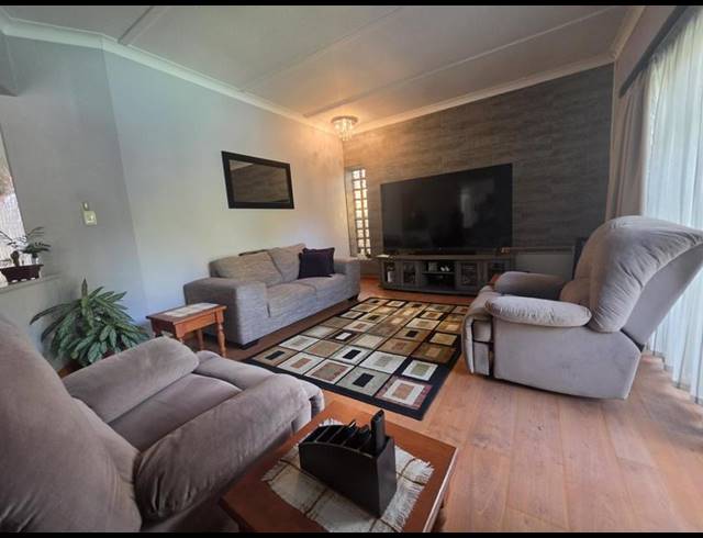 3 BEDROOM HOUSE FOR SALE IN RANDHART